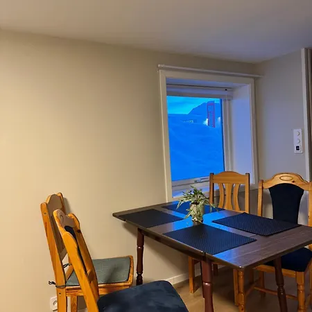 Downtown With Good Bus Connections Apartment *
