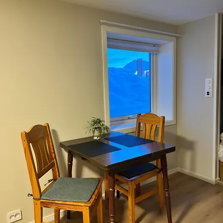 Downtown With Good Bus Connections Apartment Tromso